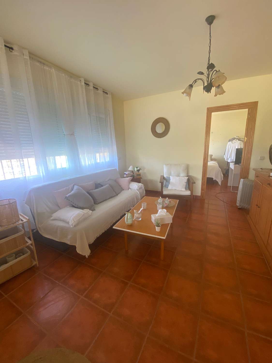 villa independiente con casita de invitados!!!