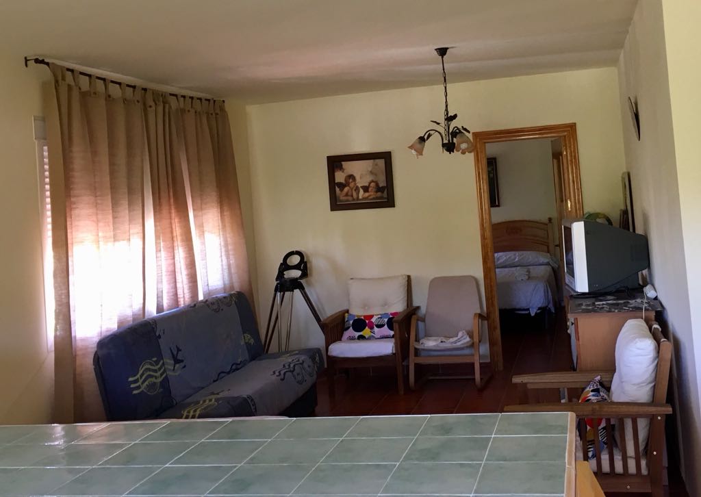 villa independiente con casita de invitados!!!