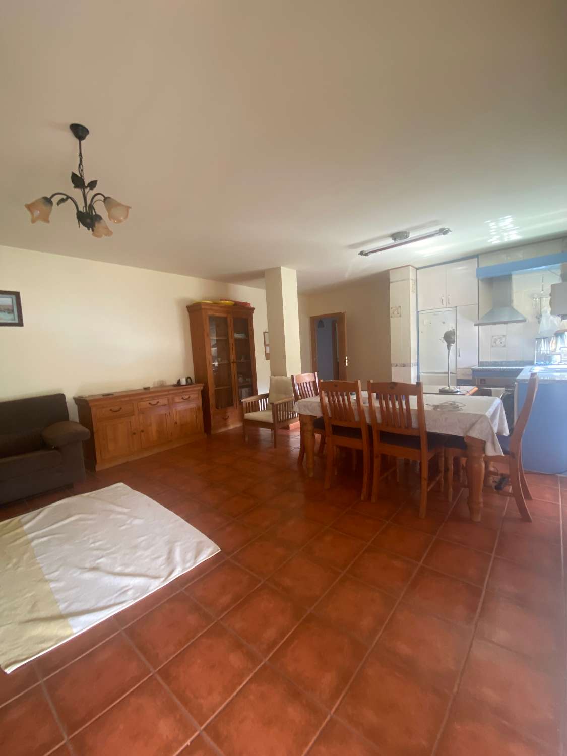 villa independiente con casita de invitados!!!