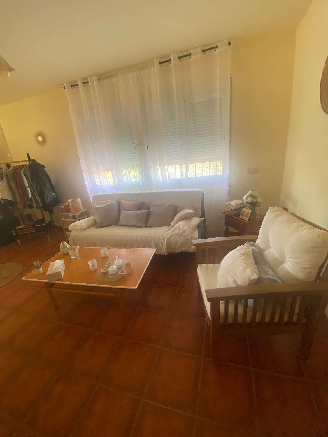 villa independiente con casita de invitados!!!