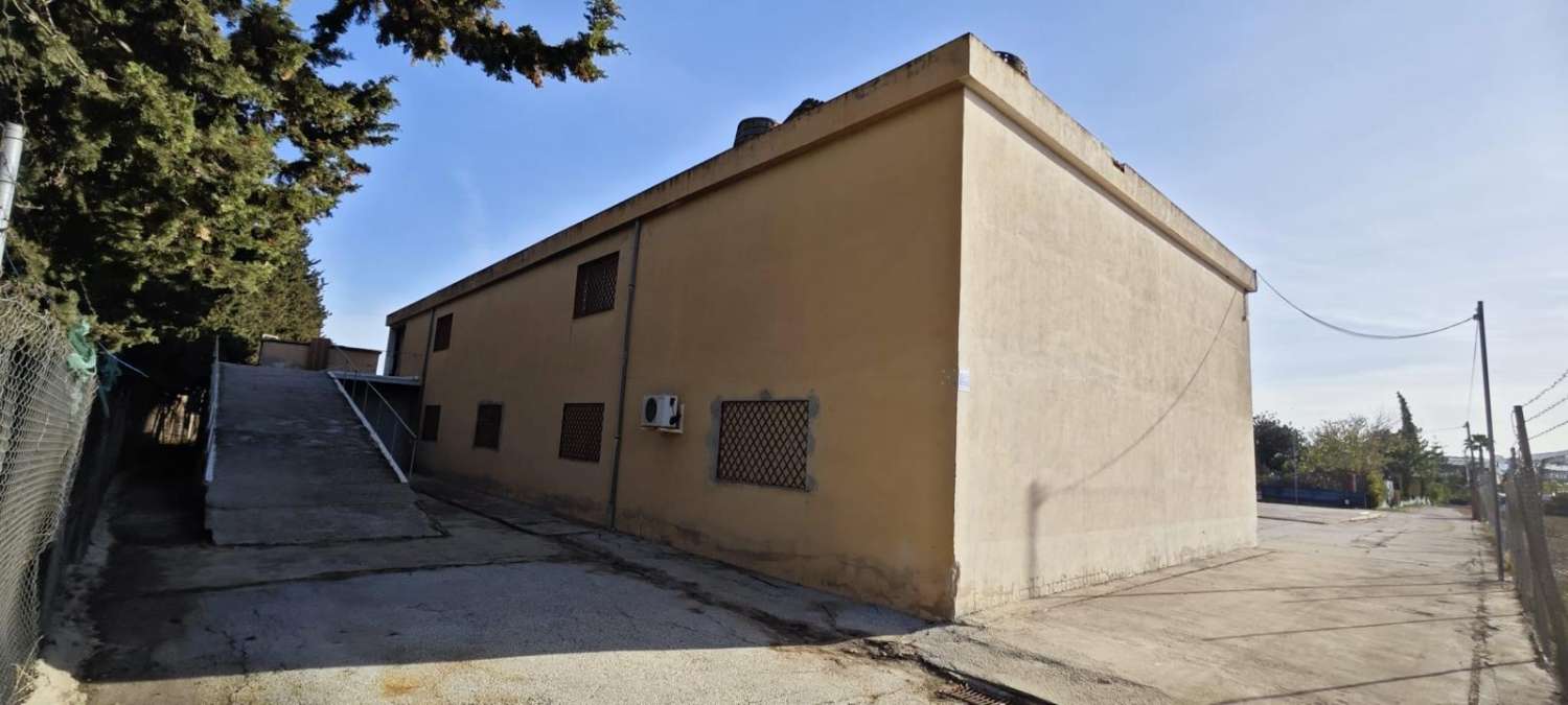 Industrial for sale in Alhaurín de la Torre